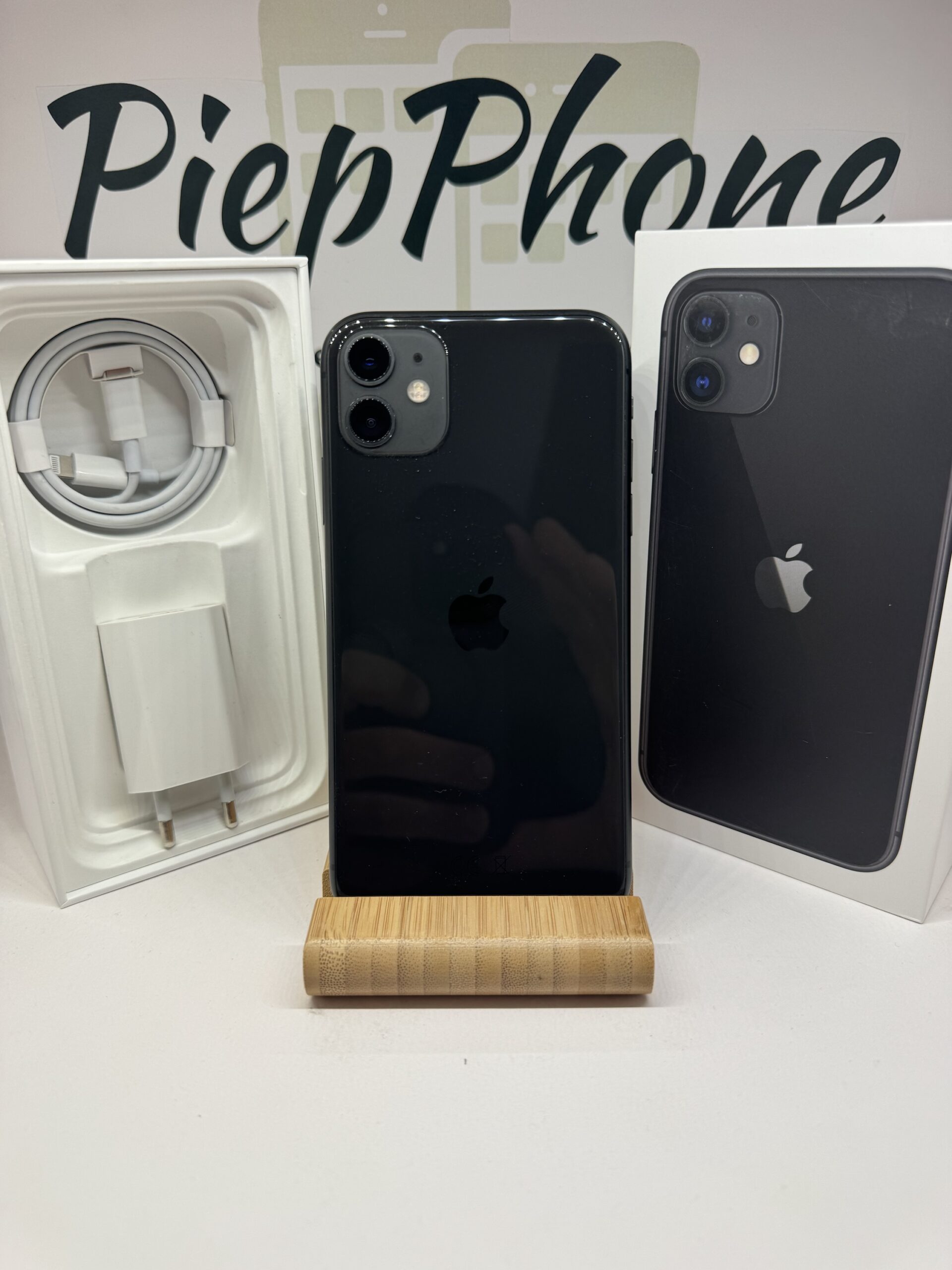 Apple iPhone 11 mit 64 GB in schwarz AKKU NEU – Bild 5